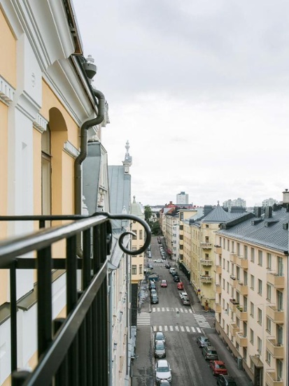 Westpro Altus, Kruununhaka Helsinki. Saneeratut arvoasunnot Vironkadun ja Meritullinkadun kulmassa.